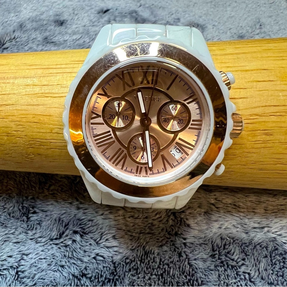 Vicence White Ceramic Chronograph Watch Solid 14k Rose Gold Bezel